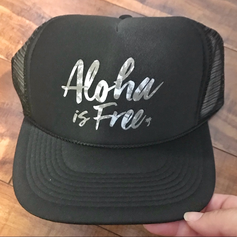 Local Motion hat